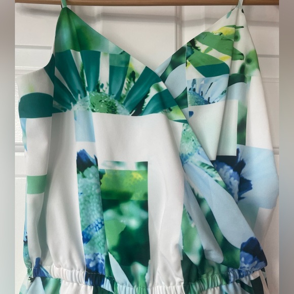 CECE by Cynthia Steffe Tropical Birdy Wrap Romper Short Skort Wrap 0 2 XS White - Picture 4 of 8